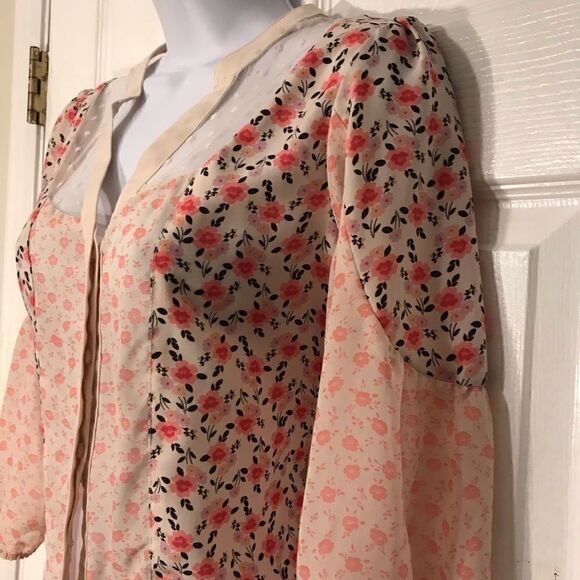 🌈Lauren Conrad XS Button Up Top! - Picture 2 of 7